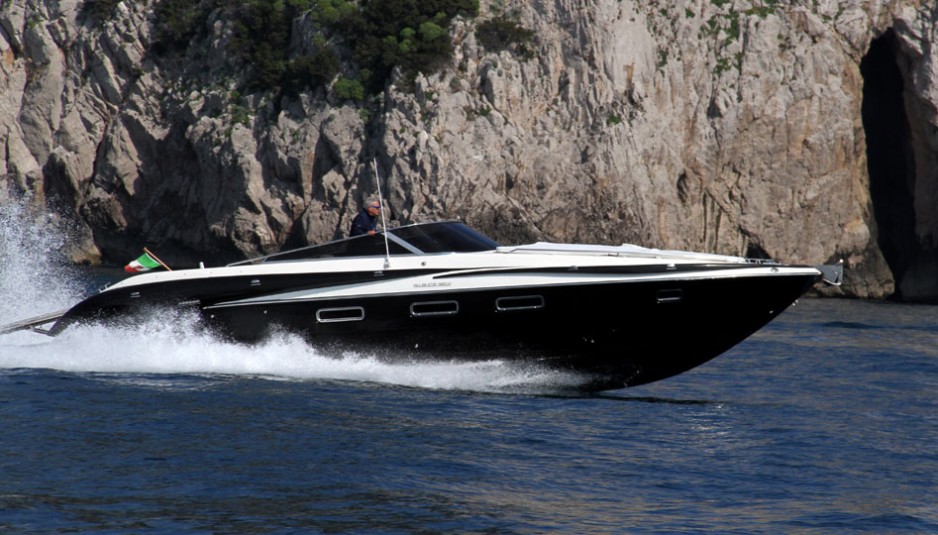 Blue Ice 38 V: performance and comfort, revised