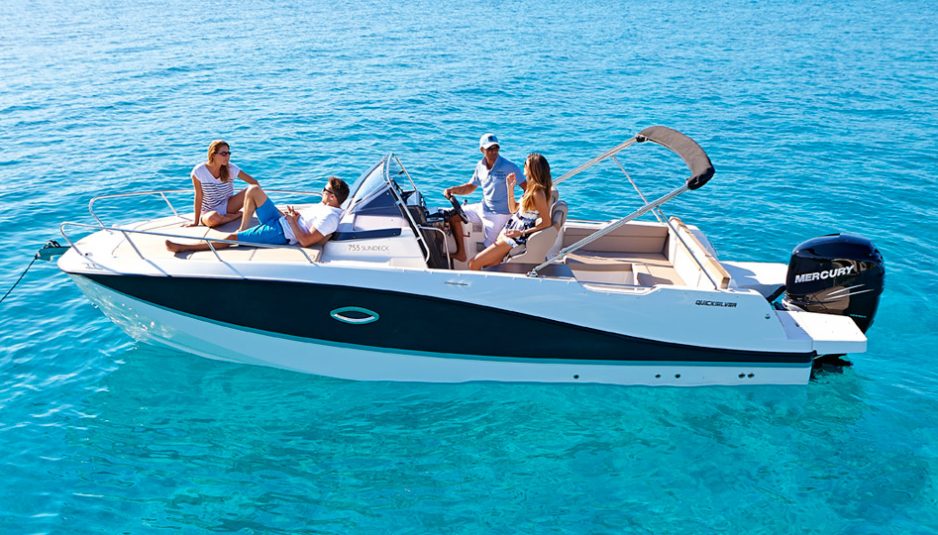 Quicksilver Activ 755 SunDeck: versatility included